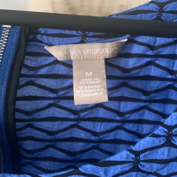 COPY - Cute and like new Banana Republic brand - Picture 2 of 4